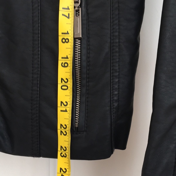 JOUJOU Women’s Jacket L Black Leather like Gorgeous Zipper Buttons Pockets NEW - Picture 7 of 11
